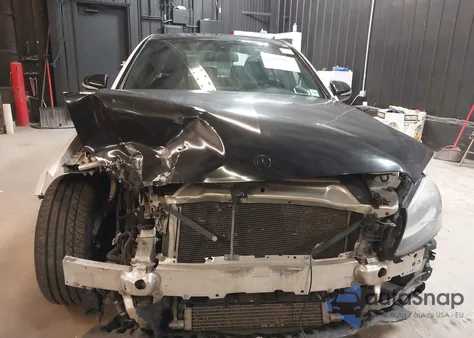 2015 Mercedes-Benz C 300 Sport из США, поврежденный, VIN 55SWF4JB3FU090673